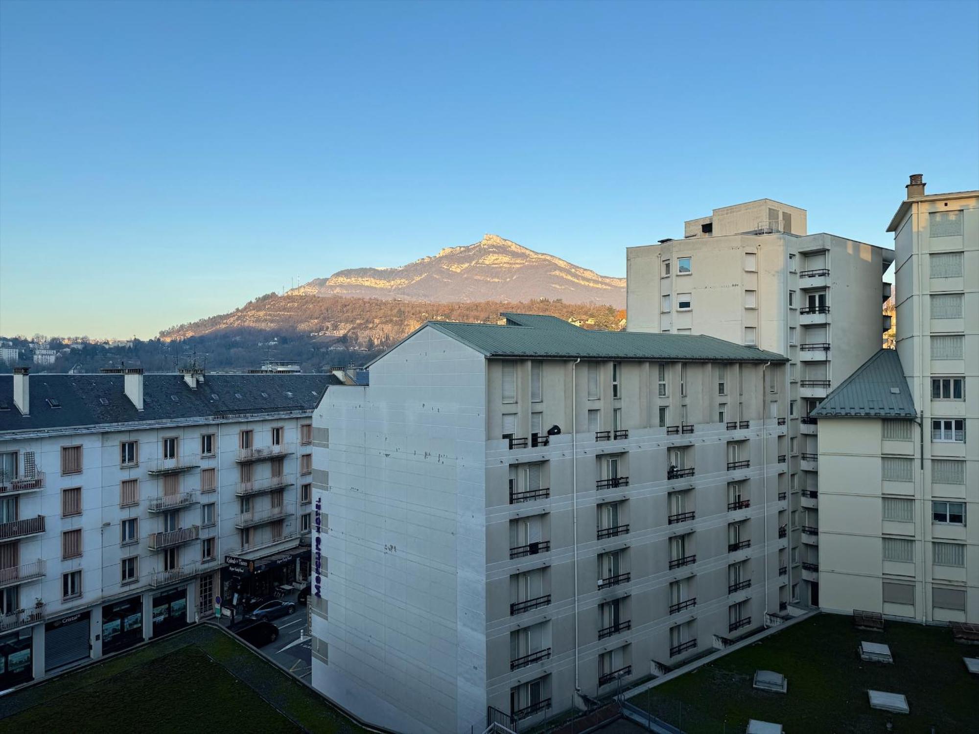 Logement Autour De Moi * * * * * Chambéry Zewnętrze zdjęcie